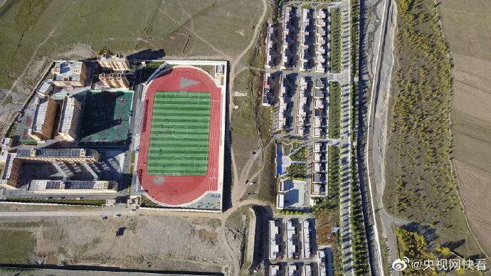 扶贫|小院里种花，学校就在隔壁...他们“搬”进美好新生活