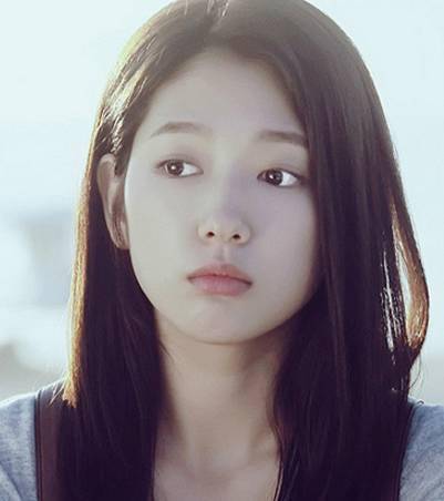 中分|女人留偏分发型,显得更漂亮!