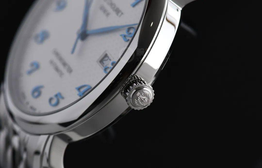 莱蒙|公价1万多 入手高颜值复古范 精准“天文台”腕表