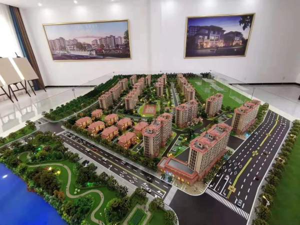 项目位置:湖州市长兴县和平镇在售户型:户型方正,大气,南北通透