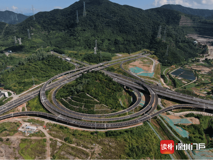 “开路先锋”穿山跨海筑通途 ——深圳探索特大型城市交通建设创新_隧道