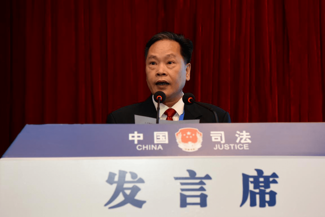 市农业农村 局 党组书记,局长刘佑知 作普法履职工作汇报