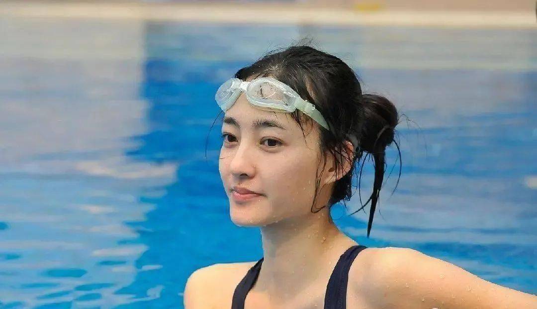 野心|钟楚曦素颜生图流出，她的野心也太大了...