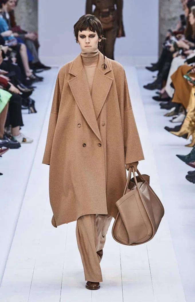 流行色|奶茶可以不喝，但奶茶色一定要拥有！（流行色之裸咖色）