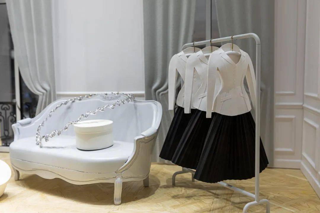 珠宝|韩庚为爱妻选珠宝超用心，毕雯珺揭秘了自己的霸气睡姿