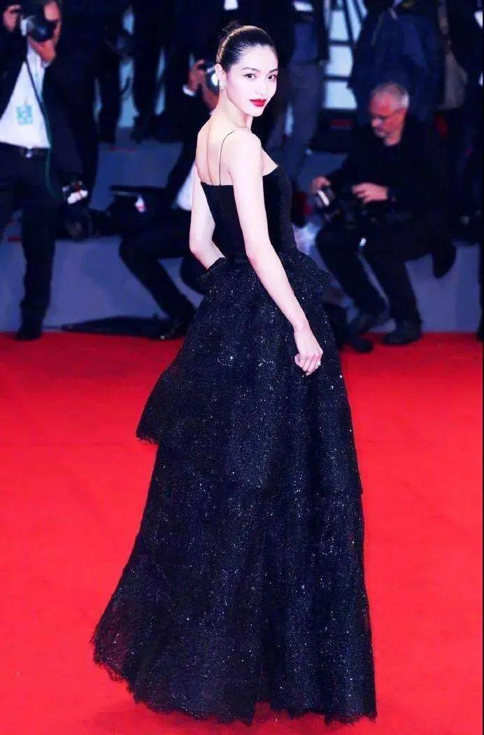 野心|钟楚曦素颜生图流出，她的野心也太大了...