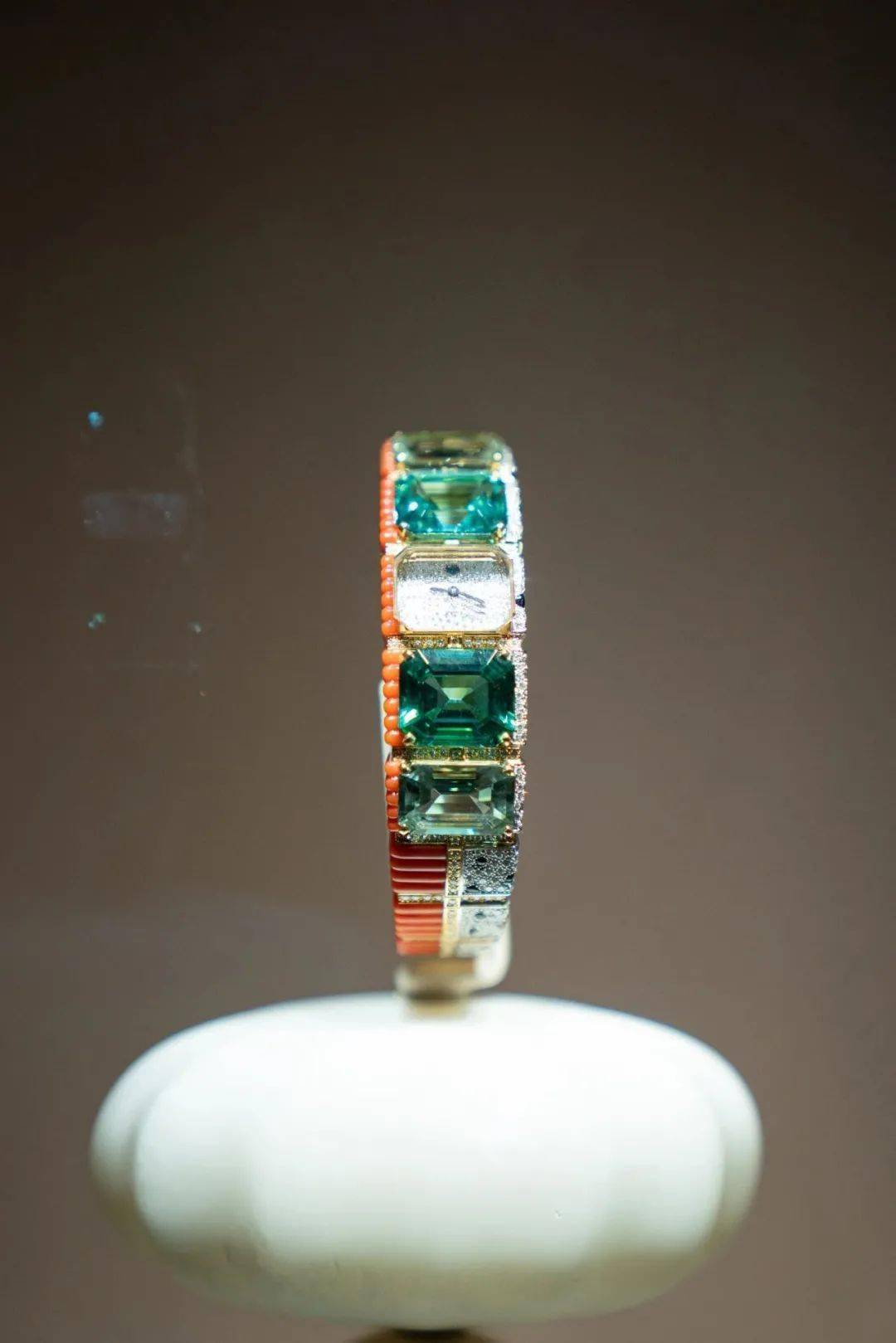 珠宝|看高级珠宝的心情，就像爱上金城武