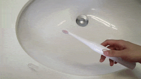 清洁|电动牙刷真的比普通牙刷好吗？我替你们问了医生