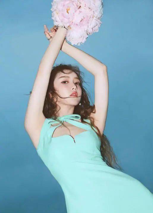 硬货|时尚丨穿薄荷绿总出错？点开收获全网最硬货搭配指南！