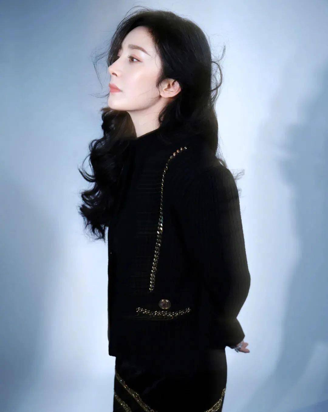 新造型|看了Lisa的新造型,这一次我决定放过我的头发……