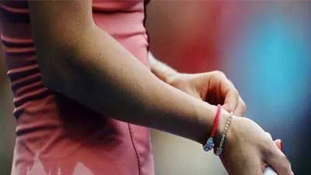 手链|外国人的“转运珠”比咱们的更灵？体坛美女名将戴着它百战百胜！