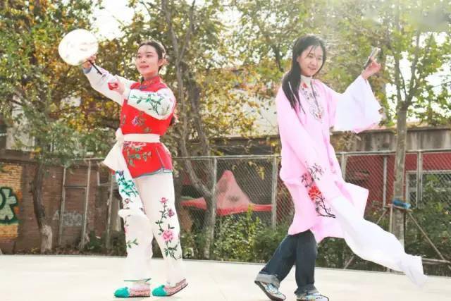 社团|攒了这么多的S卡,终于可以在百团给出去了