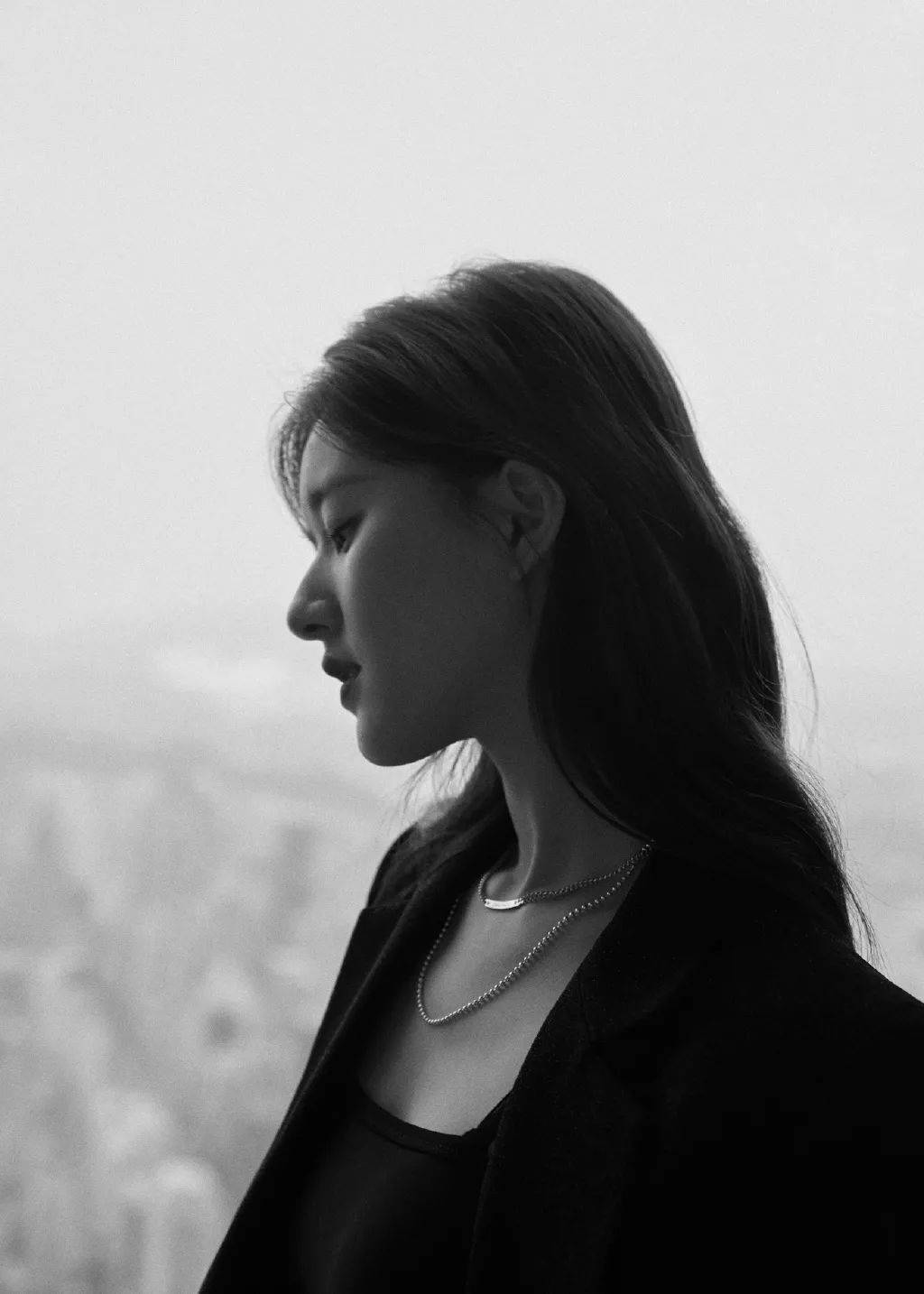时髦女孩|被“高颅顶”审美毁掉的时髦女孩们