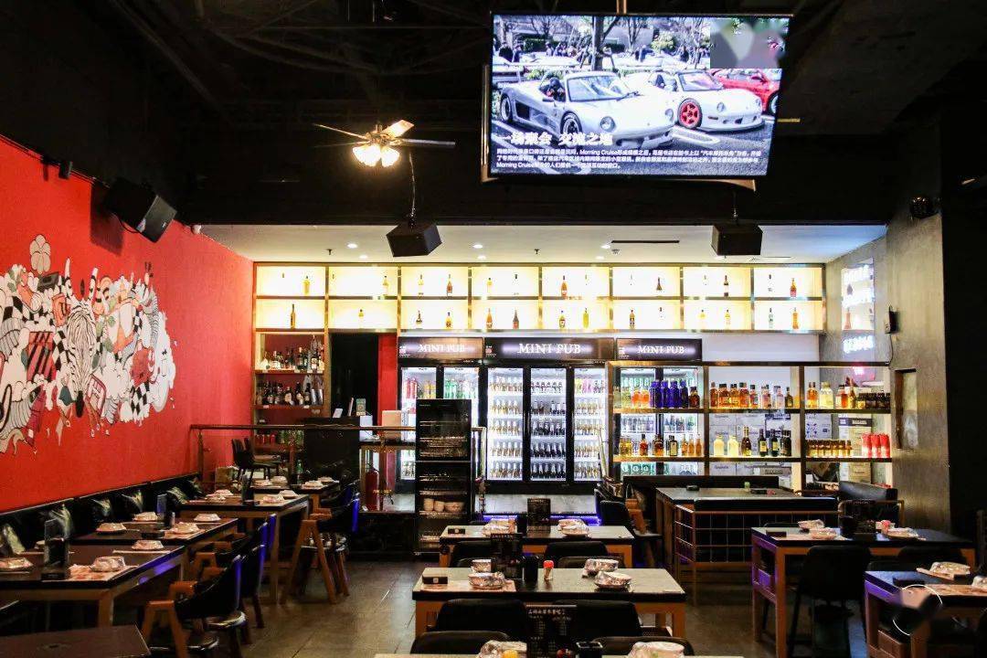 pub|古镇这个高逼格音乐烧烤吧！撑起了夜生活的半边天！啤酒1元畅饮 | Mini pub × 三码头