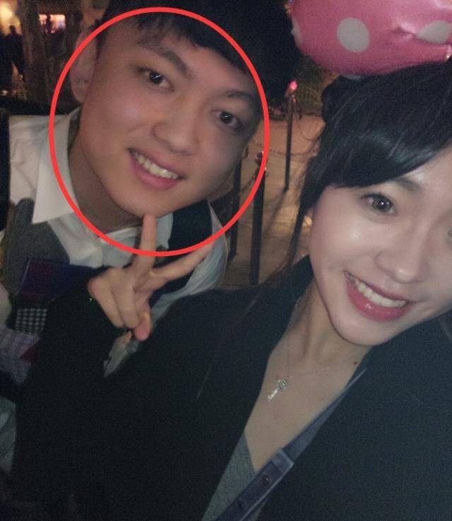 难怪钟佩妍看不上男嘉宾,看到她前男友照片,网友:这是