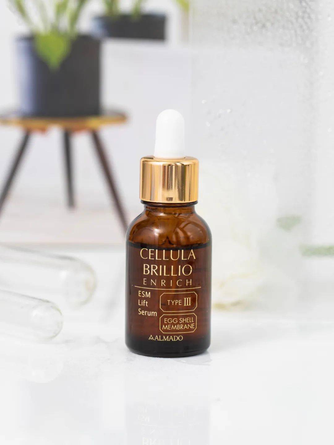 肌肤|樱花妹满脸的胶原蛋白,都是这个日本“小棕瓶”抹出来的