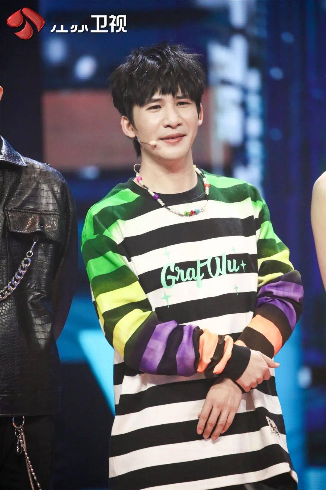 节目|《蒙面唱将猜猜猜》第五季重磅回归，猜评团现场创作面具笑料不断