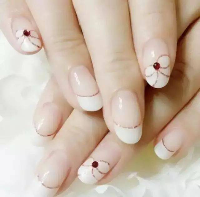 颜色|上班族专题，简约低调的美甲！