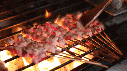 新疆|一口跨越3600公里！新疆正宗羊肉串新店开业买1送1！啤酒畅饮...