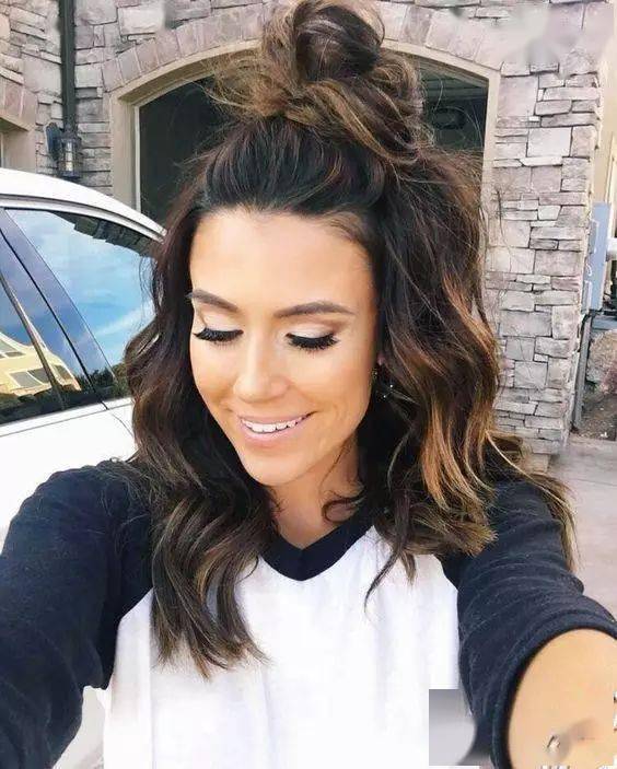 长发|女人不要长发缭乱，这样绑起来最气质！