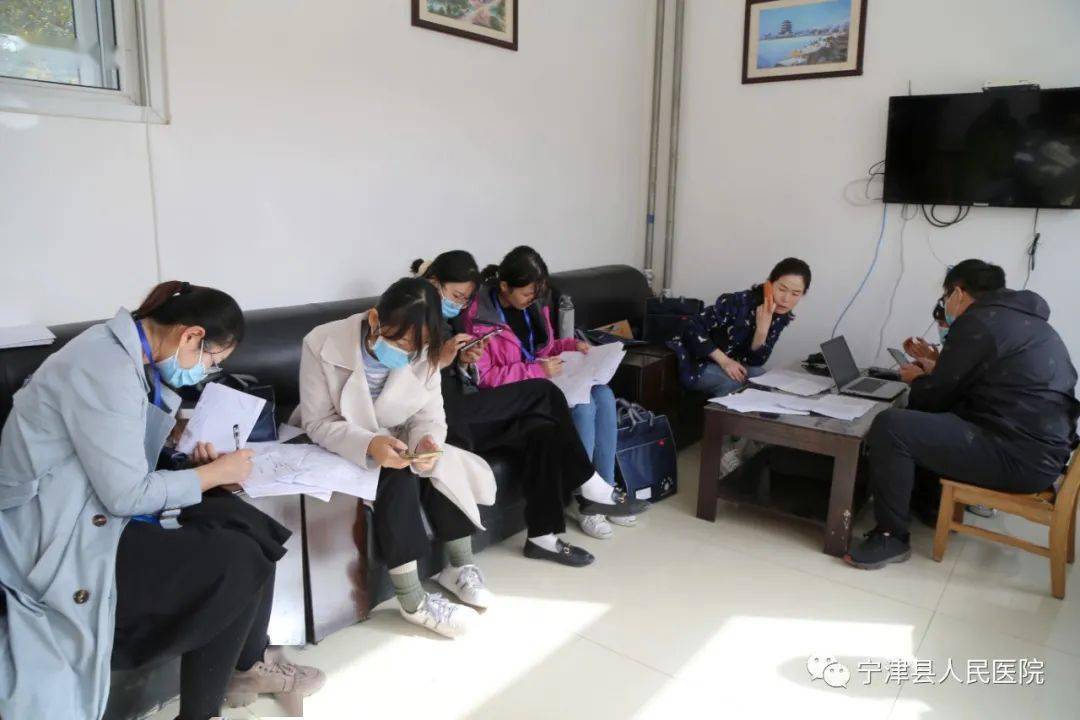 社区普查员人口普查_人口普查普查员证