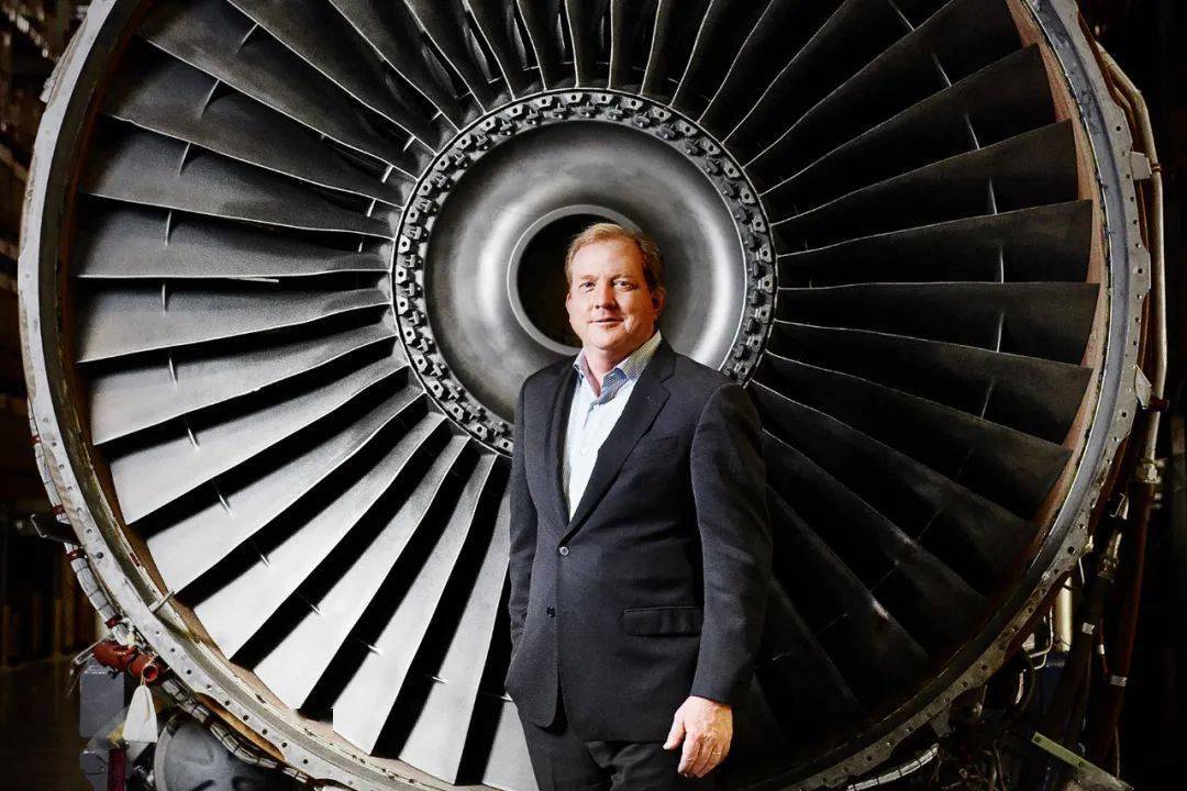 “穷”到要卖商用飞机总部，波音如何度过现金