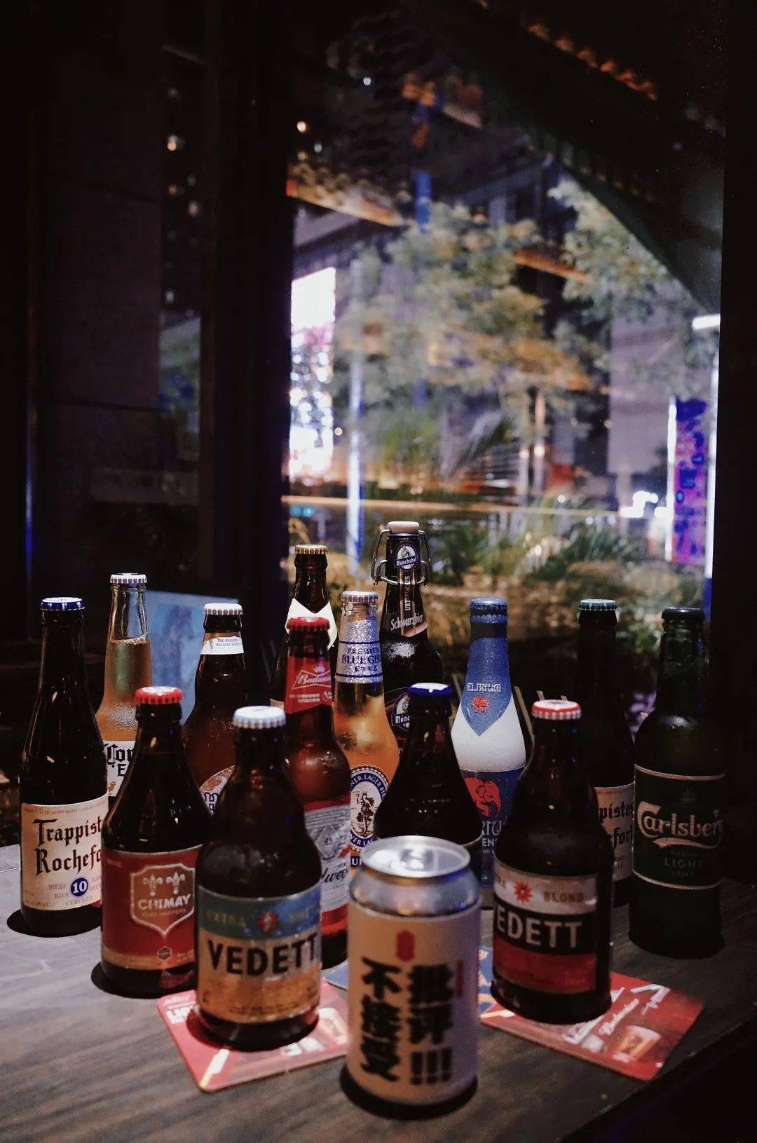 四会吃肉地图更新!新现美式餐吧:啤酒送半打,吃肉打6折!