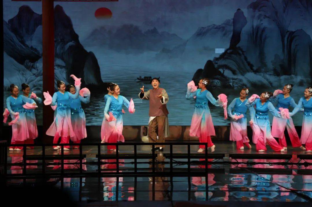 " 胡希华从艺六十周年暨白军选胡派折子戏专场 " 成功