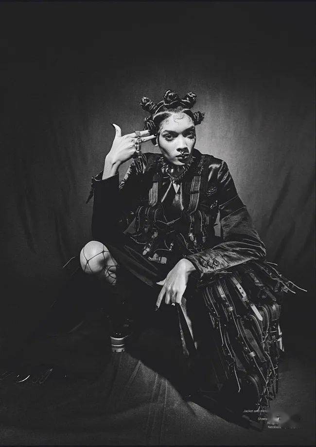 Noir|谁的粉色浴花？实验系设计鬼才Noir Kei Ninomiya用黑与粉打开你的少女心