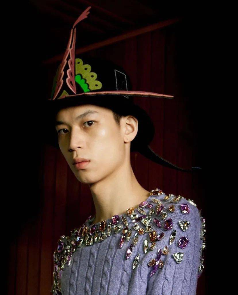 宝藏|想和虞书欣一样做个宝藏女孩，首先得有一件同款宝石衣啊！