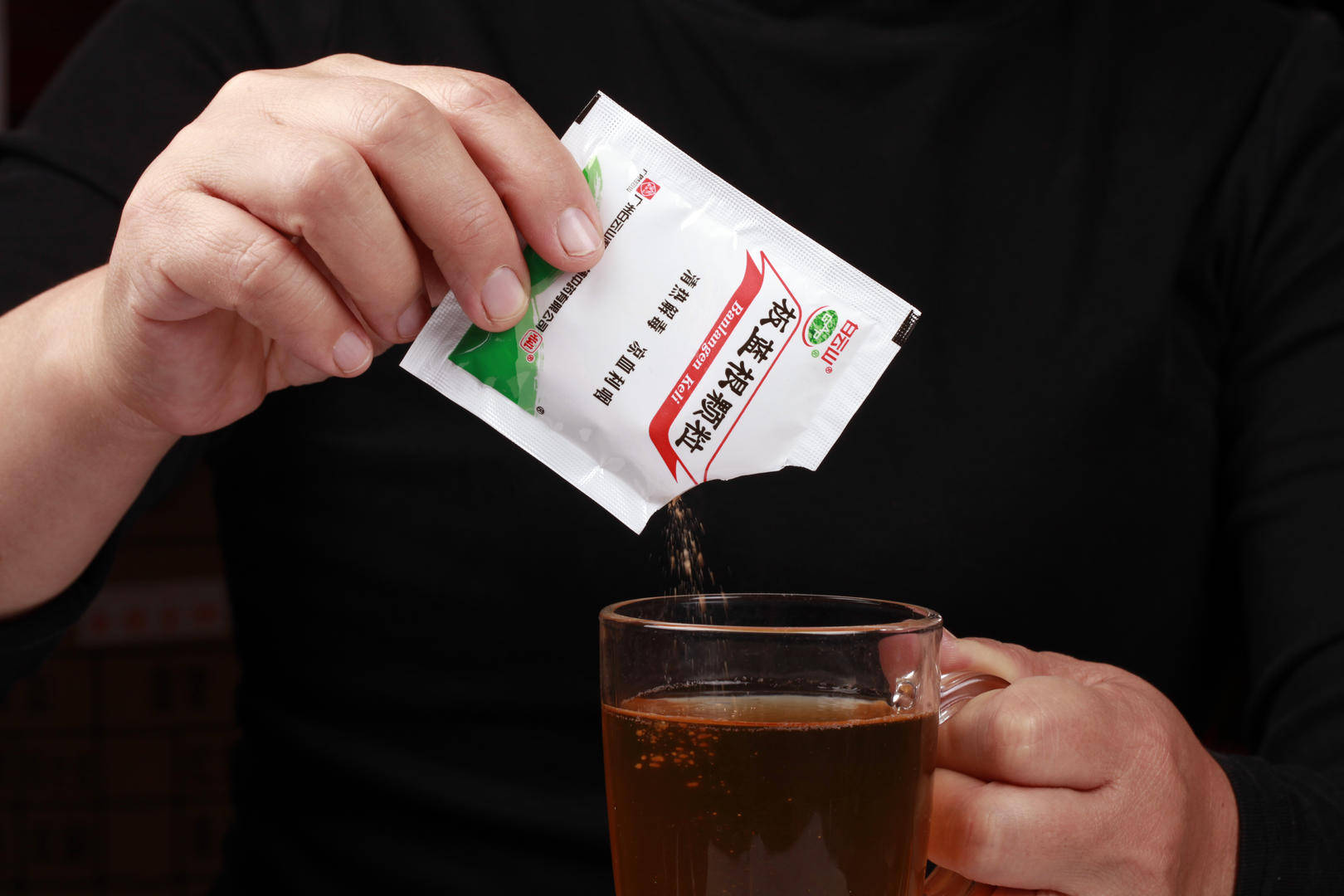 证监会回应白云山复方板蓝根事件：一旦发现违