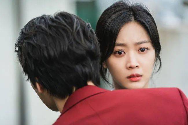 眼影|美人计 | 眼睛又大又有神的赵宝儿，居然是个肿眼泡