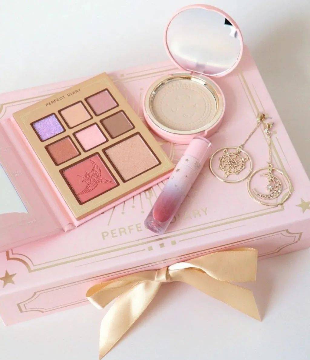 奶油|秋冬怎么能少了奶油杏口红，也太太太好看了！