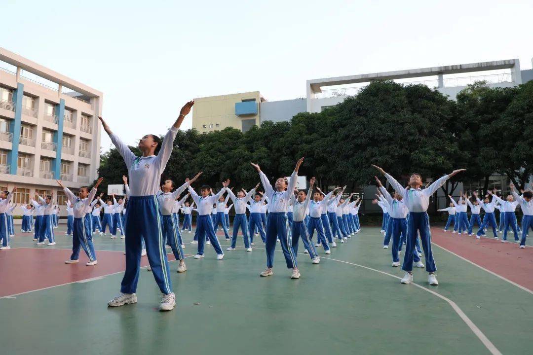 朝气蓬勃!中山华附小学校区广播操队列比赛展风采