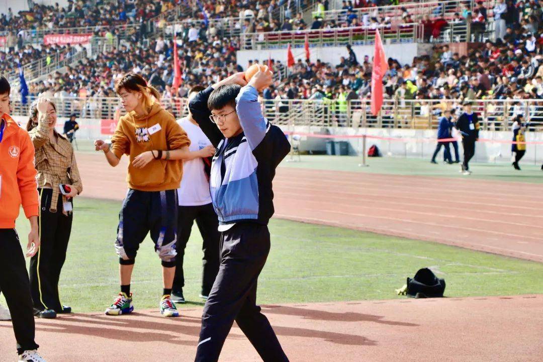 运动会精彩瞬间回顾！