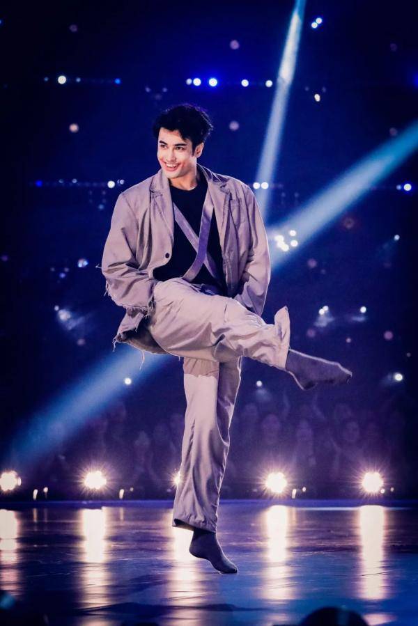 强势|芭蕾皇后惊艳出场，逆战舞者强势来袭，常宏基能否突破一年前的自己？