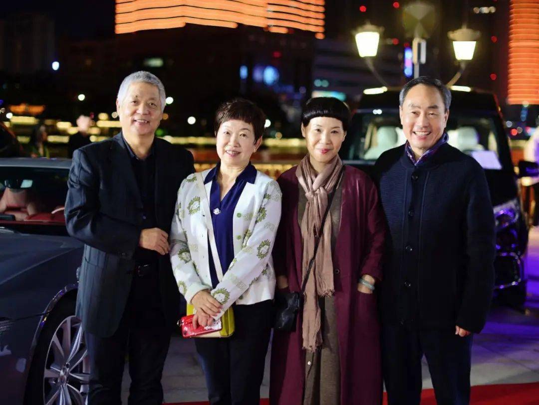 外滩|三江前浪推后浪！时尚浪潮在1844年开埠的老外滩，蜿蜒流转…