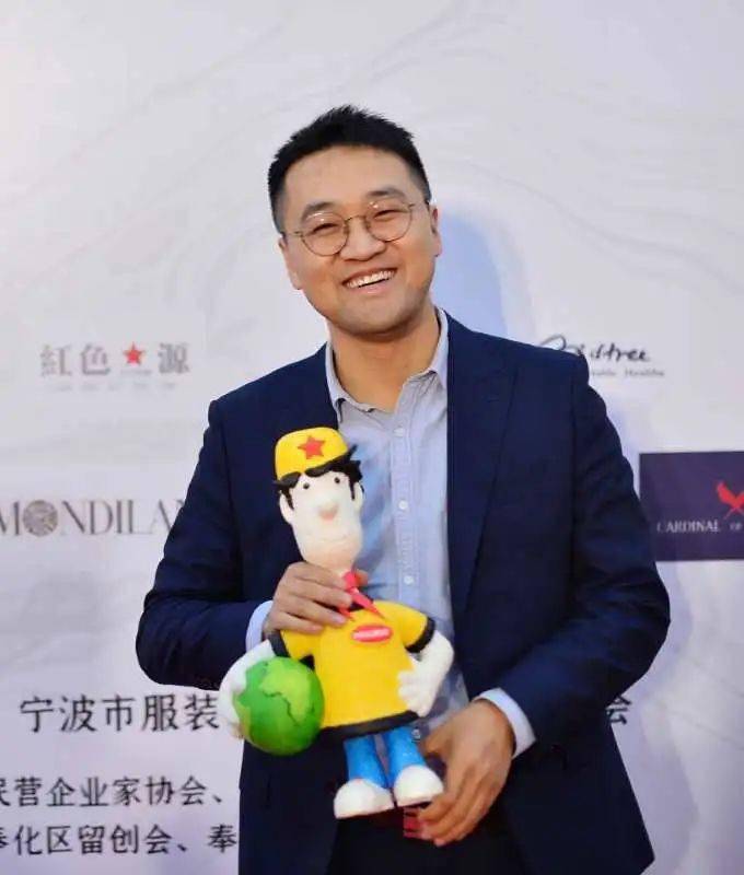 外滩|三江前浪推后浪！时尚浪潮在1844年开埠的老外滩，蜿蜒流转…