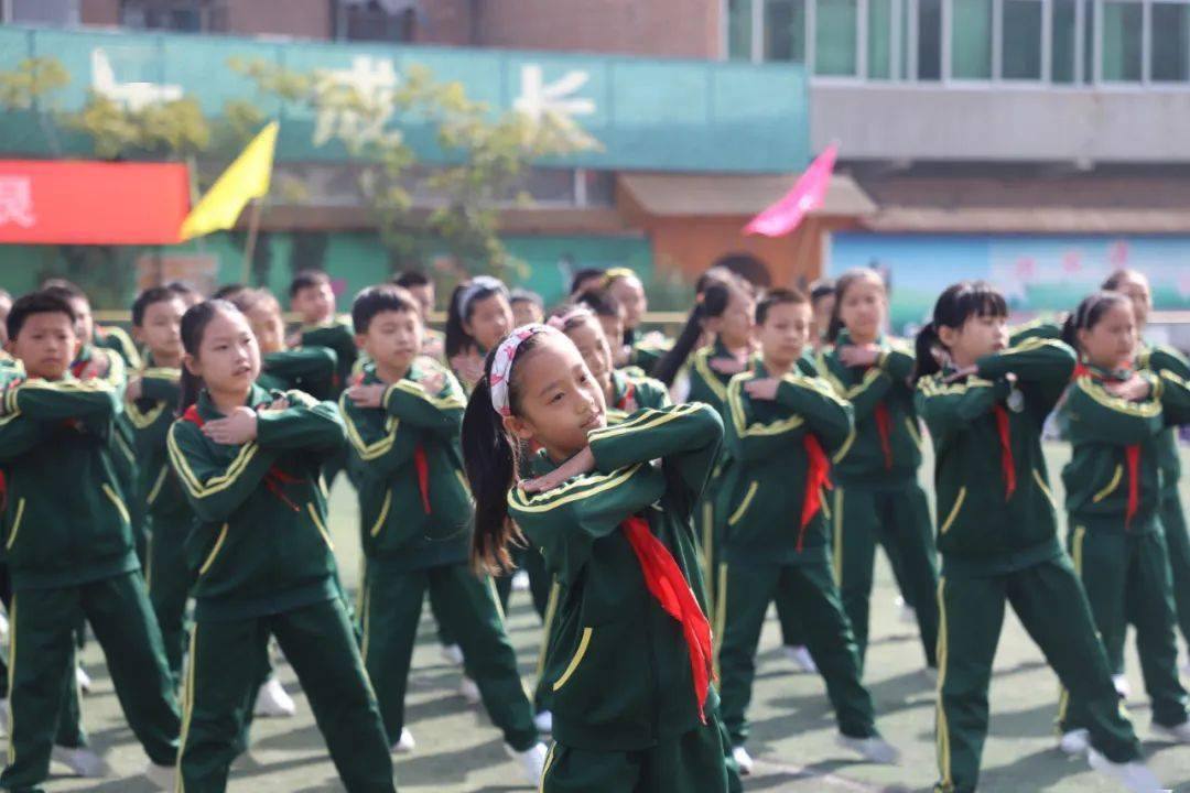北塘实验小学举行队列队形体操比赛活动