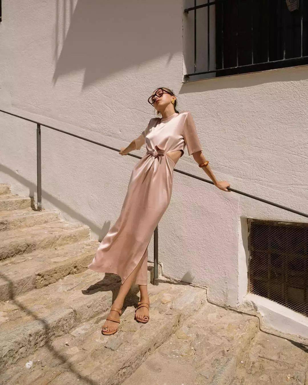 丝绸|见过世面的女人，在穿衣上都有这些特点