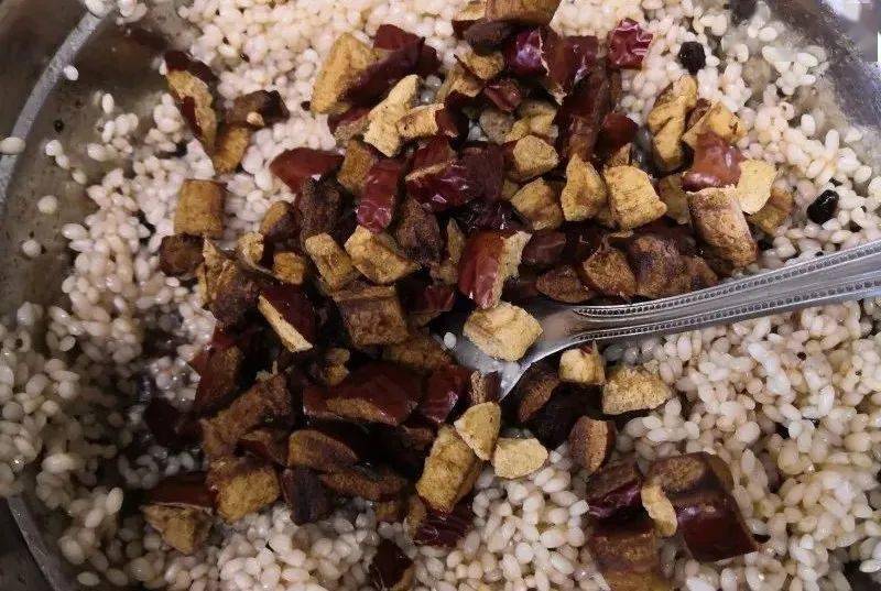 食用|粘糯好吃!红糖糯米饭:甜甜蜜蜜