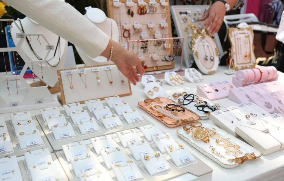 装饰品摆件网红爆款 20fbd76d41bc4fb1ab4380e1c3e363c9.jpeg