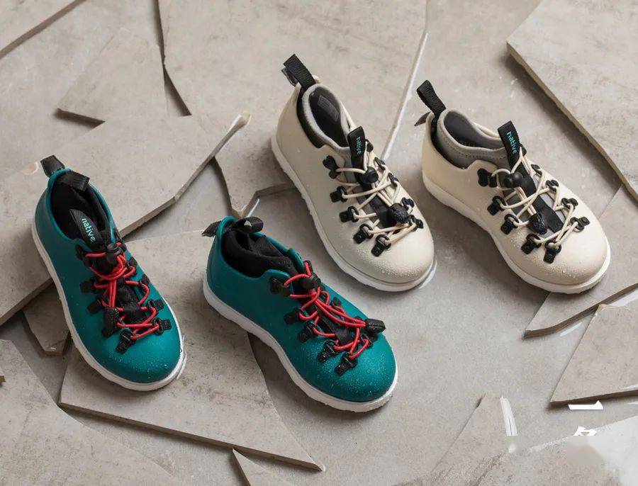 鞋子|好物推荐 | 来自加拿大的马丁靴，轻便保暖，不怕水，大人小孩一起穿！