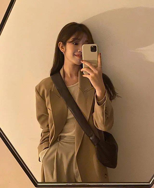 瑞小美|答应我，下次剪头发带着BLACKPINK的新专辑去好吗？