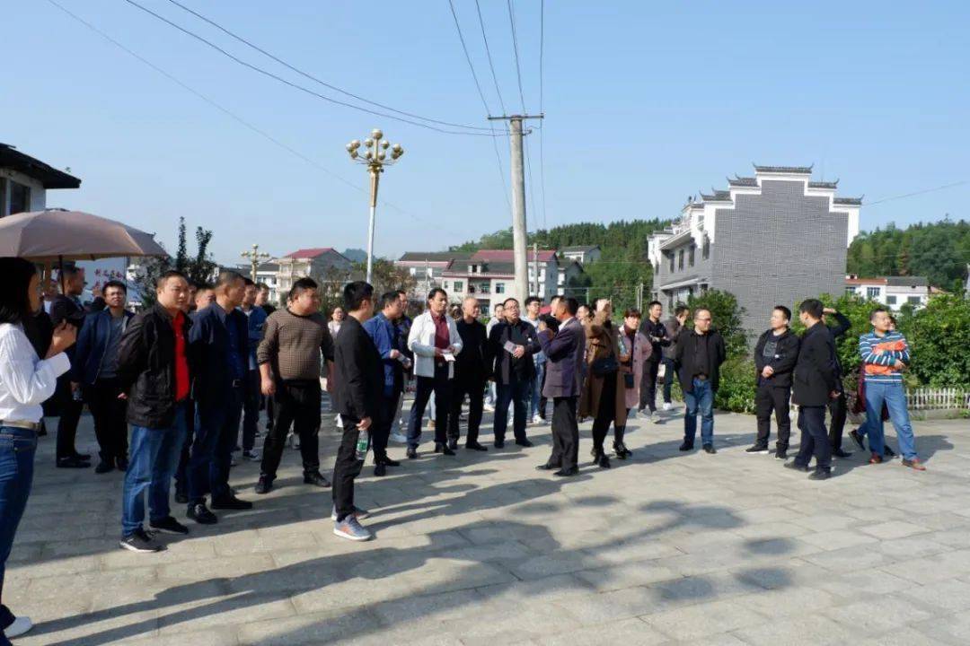 涟源市委党校组织主体班学员到杨市镇开展现场教学