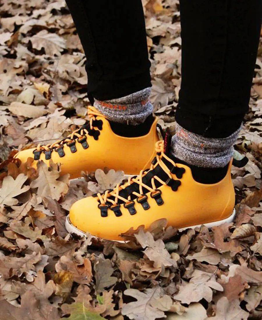 鞋子|好物推荐 | 来自加拿大的马丁靴，轻便保暖，不怕水，大人小孩一起穿！