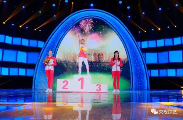 炸弹|6岁戏曲小达人扮演“恶婆婆”，现场上演“婆媳大戏”