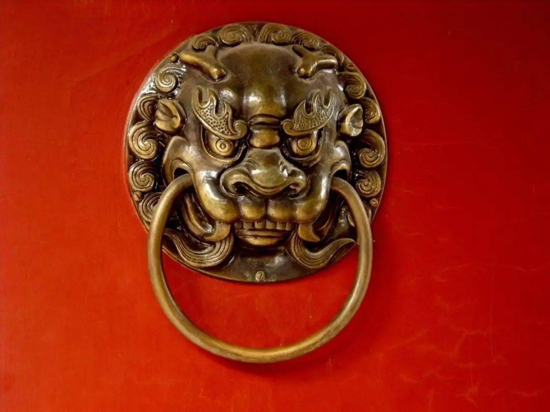 古代大门上总有个怪兽嘴里叼个环有何作用古人习俗之谈