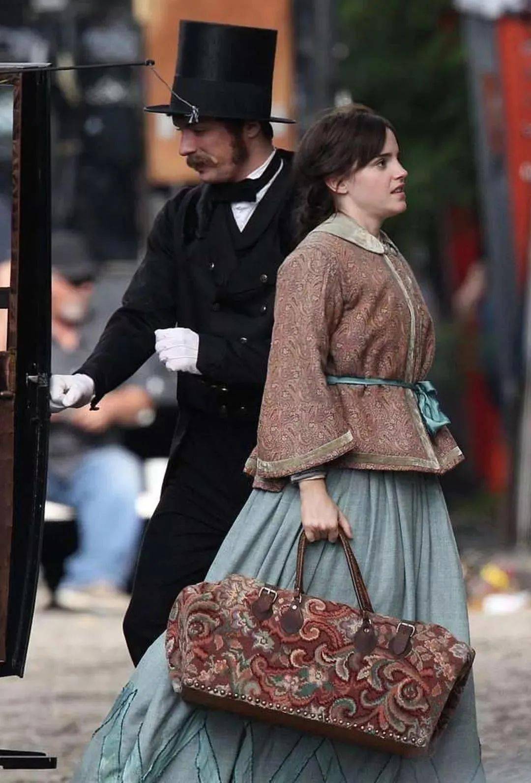 梅格|脱掉内衣之后，这“4姐妹”竟然得了奥斯卡？女人的成长，从来不比男人简单....