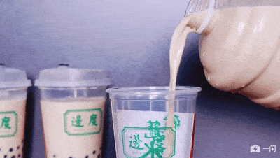 【测评】打工人快乐茶!爆红许久的5升装大桶奶茶,味道